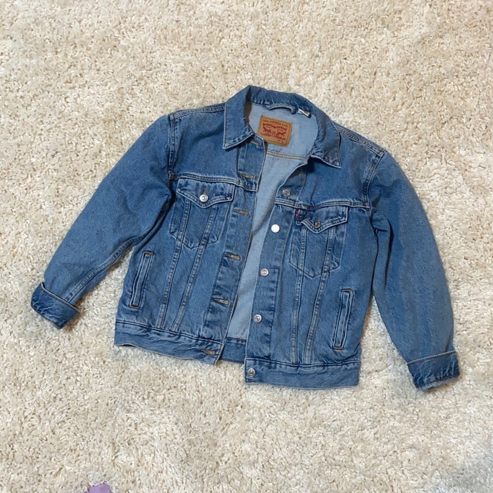 LEVI’S JEAN JACKET